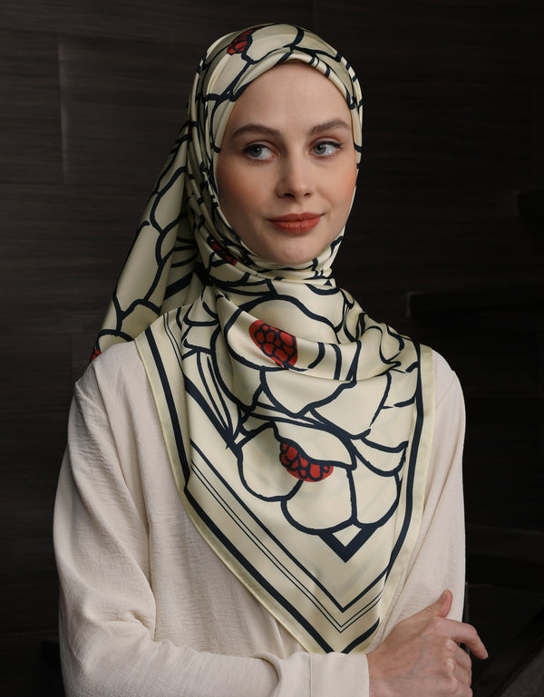 CARYS SQUARE SCARF (CREAM)